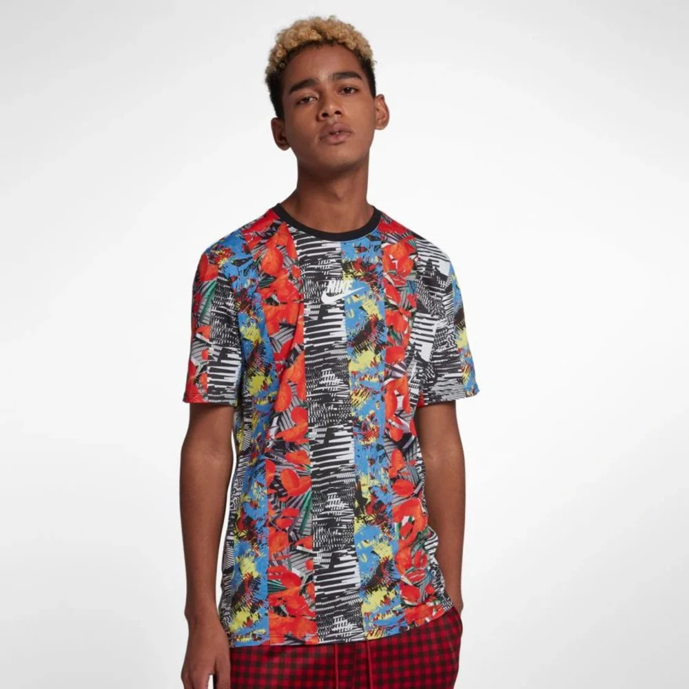 Nike Sportswear Miami Wynwood Print T-Shirt Size Medium - Picture 4 of 7